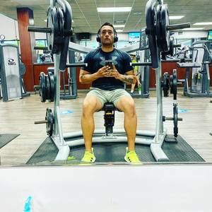 Meet your Posher, Johan